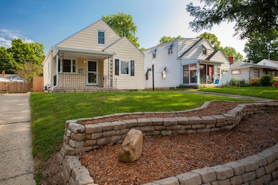 430 E Beechwold Blvd, Columbus, OH 43214 - photo 2