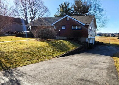 1440 Stones Crossing Rd, Easton, PA 18045 - photo 3