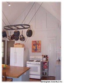 Fantastic kitchen with vaulted ceiling!
