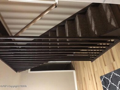 7522 Crestview Dr, Tobyhanna, PA 18466 - photo 2