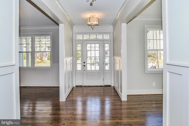 1017 Cottage St SW, Vienna, VA 22180 - photo 2