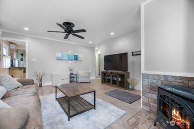 1822 Maple St, Everett, WA 98201 - photo 7