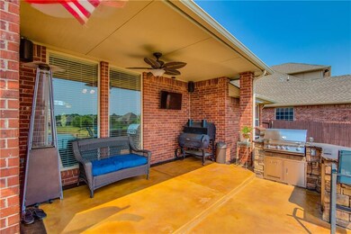 2420 SE 12th St, Moore, OK 73160 - photo 4
