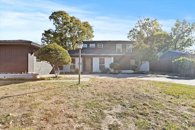 15655 Regal Hill Cir, Dallas, TX 75248 - photo 3