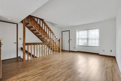 5062 Stoneybrook Blvd unit 3F, Hilliard, OH 43026 - photo 3