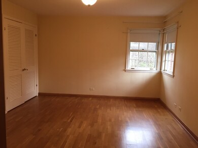 2420 Sumac Cir, Glenview, IL 60025 - photo 2