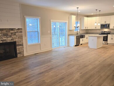 314 Speaks Ln, Harpers Ferry, WV 25425 - photo 5