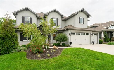 9725 Shady Bend Cir, Lenexa, KS 66227 - photo 2