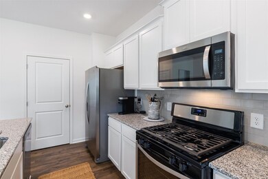 218 Fox Den Cir, Dalton, GA 30721 - photo 6