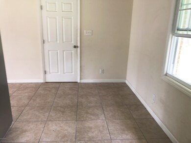 715 Dennis Ct, Jacksonville, NC 28546 - photo 3