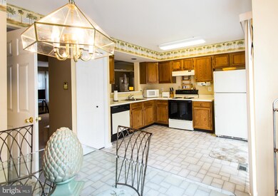 1355 Walkabout Ct, Sykesville, MD 21784 - photo 5