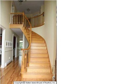 78 Sinclair Ave, Staten Island, NY 10312 - photo 4