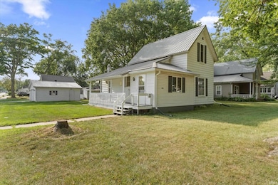 402 N Clark St, Nappanee, IN 46550 - photo 3