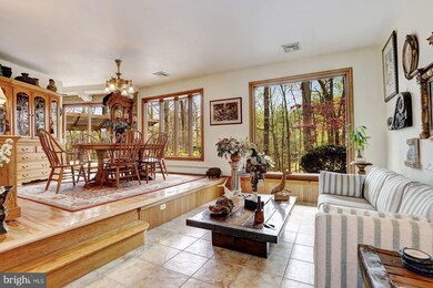 4628 Roundhill Rd, Ellicott City, MD 21043 - photo 3