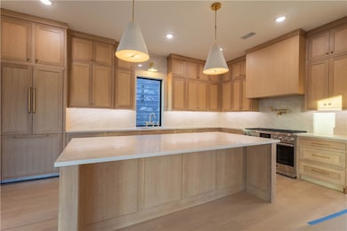 212 SW Glover St, Bentonville, AR 72712 - photo 7