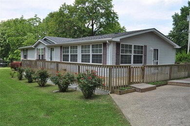 104 Barnett St, Dixon, MO 65459 - photo 3