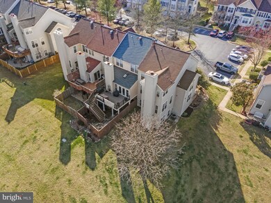 46865 Graham Cove Square, Sterling, VA 20165 - photo 5