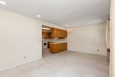9908 3/4 Cedar St, Bellflower, CA 90706 - photo 5
