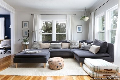 18614 Scenic Loop Rd, Helotes, TX 78023 - photo 4