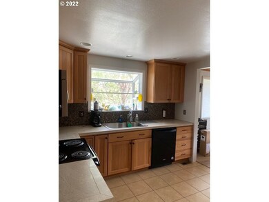 207 Adam Dr, Canyon City, OR 97820 - photo 6