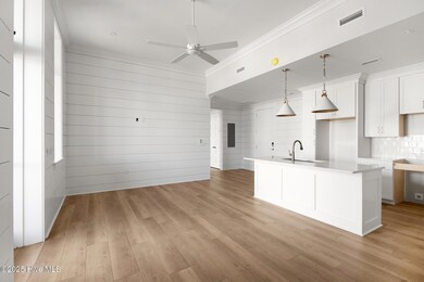 805 Mulberry St unit 103, Beaufort, NC 28516 - photo 3