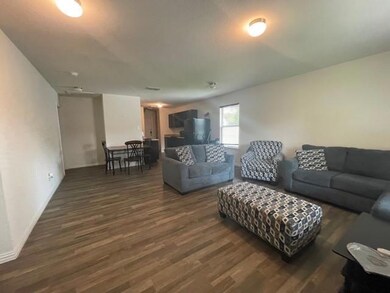 1206 N Brazos Ave, Cleburne, TX 76031 - photo 3