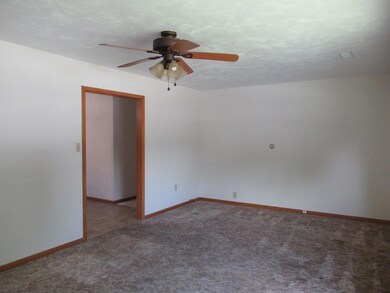 Spacious living room