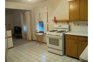 Kitchen. room for a table