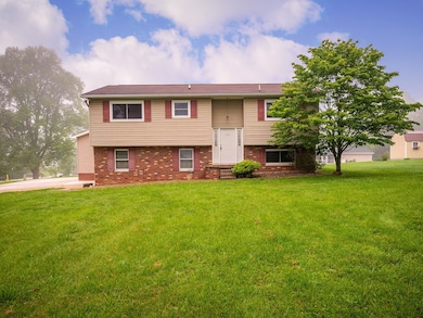 454 Chapman Dr, Milton, WV 25541 - photo 2