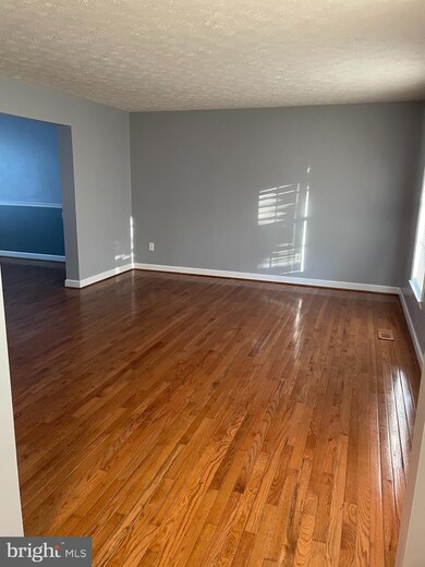 7902 Galloping Cir, Windsor Mill, MD 21244 - photo 2