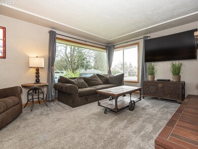 839 N Holly St, Canby, OR 97013 - photo 5