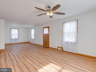 1700 Summit Ave, Halethorpe, MD 21227 - photo 7