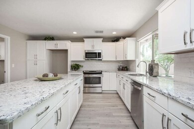 07- Kitchen