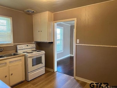 930 E 8th St, Tyler, TX 75701 - photo 4