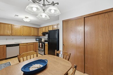 4821 Easy St unit 5, Hartland, WI 53029 - photo 4
