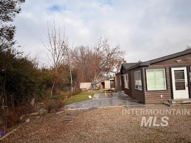 2702 E Victory Rd, Nampa, ID 83687 - photo 3