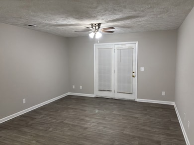 3239 Tower Dr unit B, Clarksville, TN 37042 - photo 3