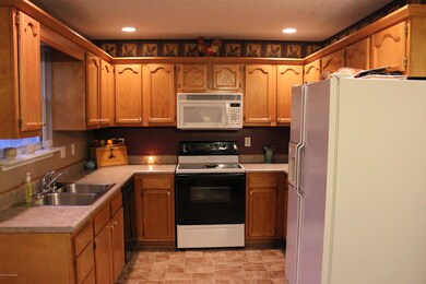 195 Aulbern Dr E, Mount Washington, KY 40047 - photo 5