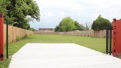 2011 Conklin, Houston, TX 77088 - photo 2
