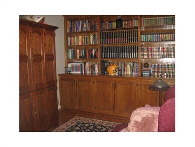 Studio/Study/Office.