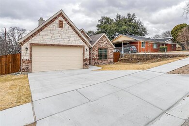 8508 Gibbs Dr, White Settlement, TX 76108 - photo 2