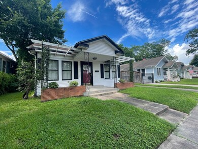 1031 Peddie St, Houston, TX 77009 - photo 3