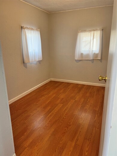 8 S Washington St, Conrad, MT 59425 - photo 6