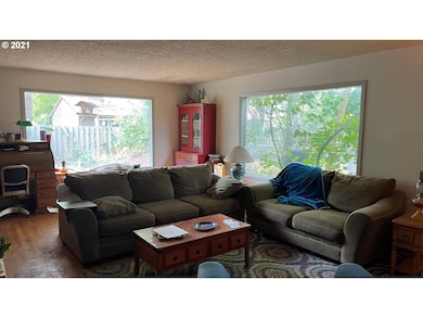 625 N Knights Bridge Rd, Canby, OR 97013 - photo 4