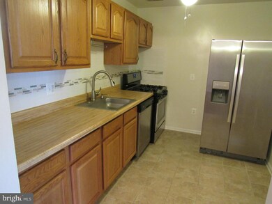 5204 Newton St unit 302, Bladensburg, MD 20710 - photo 5