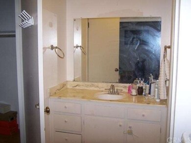 MASTER BEDROOM LAVATORY