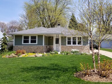 3100 Thrush Ln, Rolling Meadows, IL 60008 - photo 2