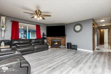 06-Living Room-DW-2401-Edit