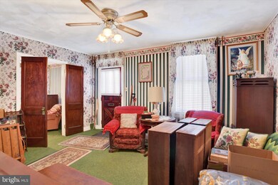 633 Mckenzie St, York, PA 17401 - photo 2