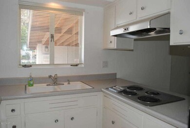 La Rosa Mid Century Kitchen